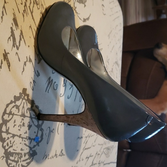 Heals - Picture 4 of 7